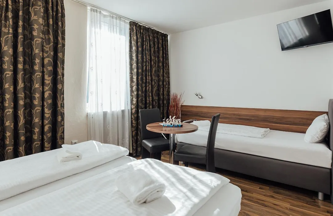 Hotel Hanseat Hamburg - Free Parking-1